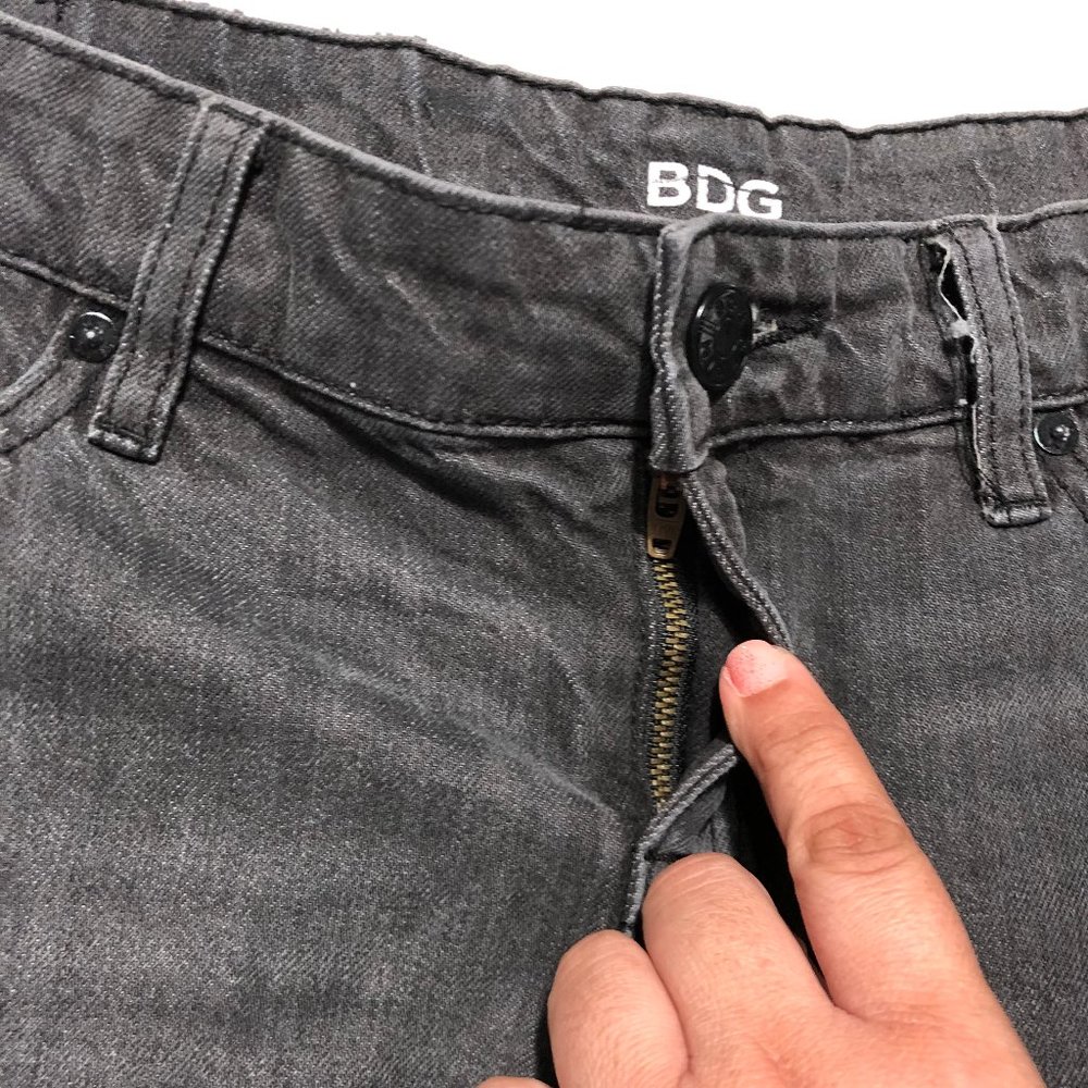 BDG DOPHIN LOW RISE BLACK SHORTIE SIZE 27 - Picture 3 of 9